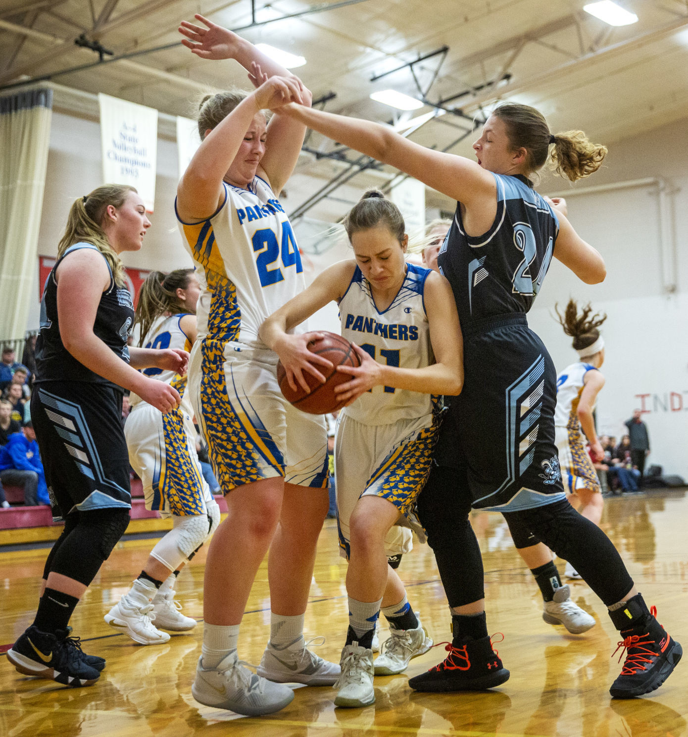 Carey vs Dietrich girls basketball